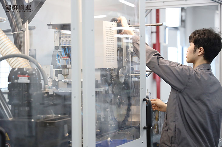 傲群自動化車間生產環境