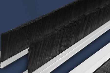 采購(gòu)屏蔽門(mén)毛刷不再困擾價(jià)格！傲群價(jià)格品質(zhì)服務(wù)無(wú)憂