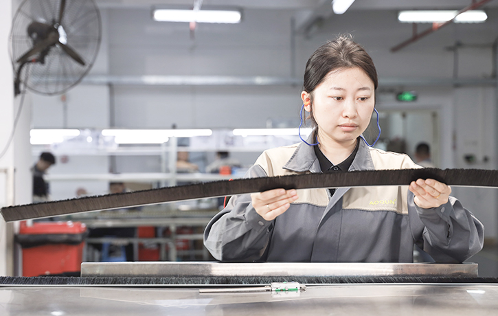 傲群自動化車間生產環境