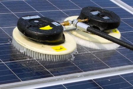 傲群光伏毛刷：助力光伏產(chǎn)業(yè)清潔高效運(yùn)行